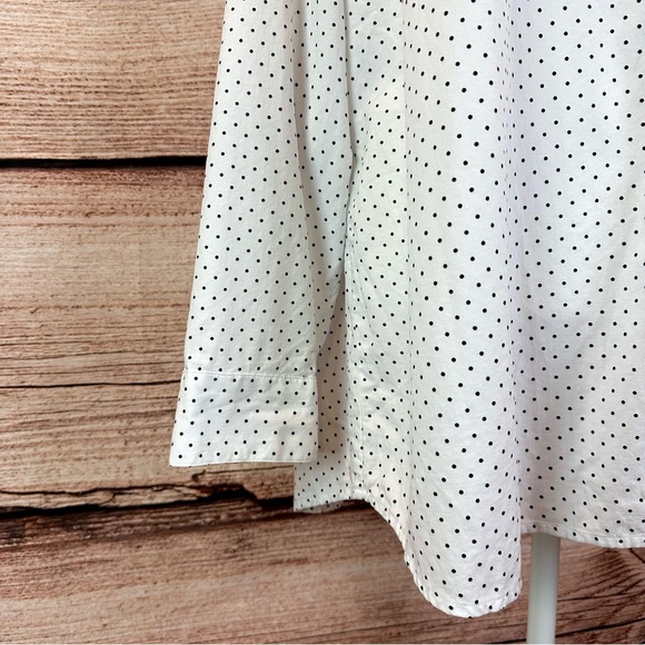 SOLD 🛍️ Croft & Barrow Women’s Cotton White Black Polka Dots Button Down Shirt - Picture 4 of 8